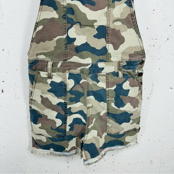 Anthropologie Size 6 Olive Camo Camouflage Overall Shorts Shortalls - Picture 3 of 14
